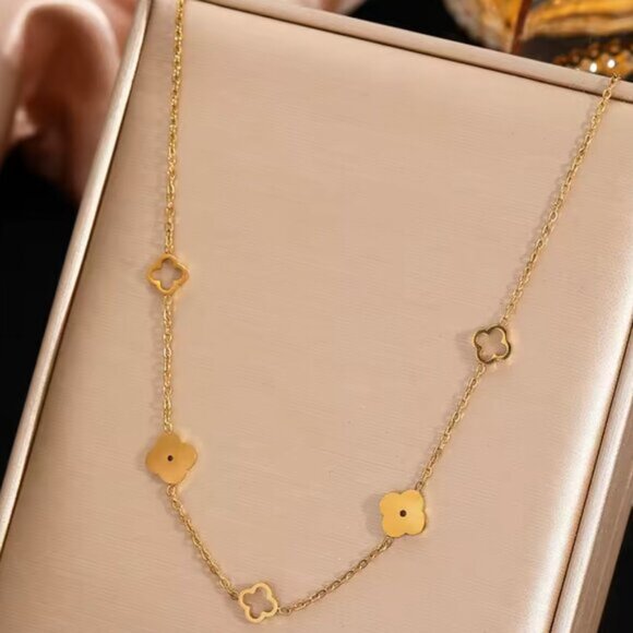 14K Gold Filled Four Leaf Clover Necklace - Picture 4 of 4